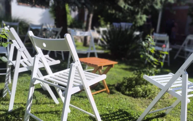 sklopive stolice, iznajmite bele sklopive stolice